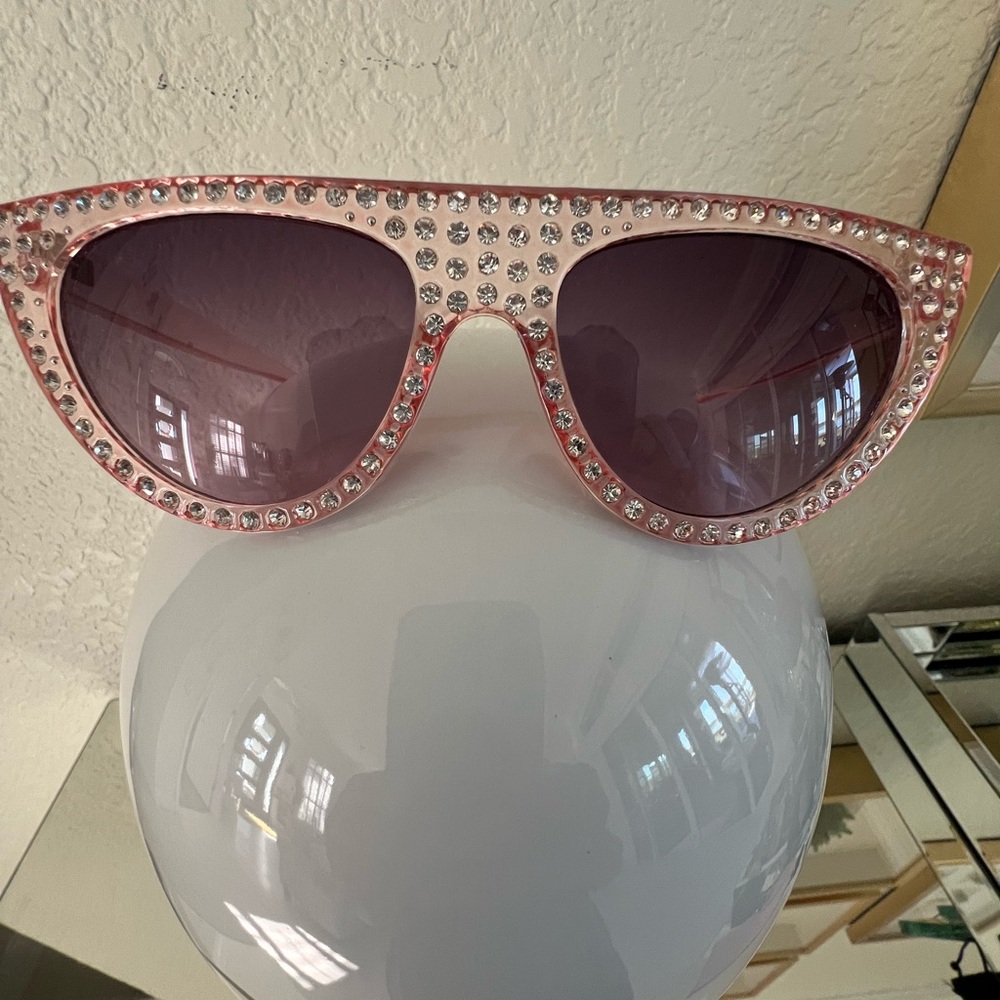Pink Rhinestone-Studded Sunglasses